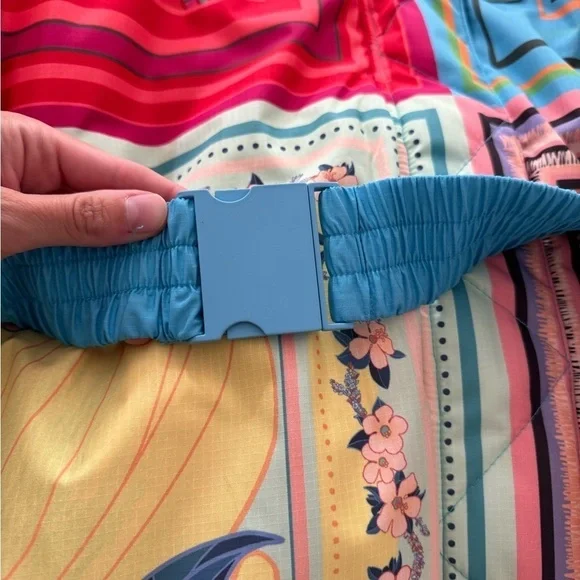 Farm Rio- NWT Multicolored Hooded Mix Scarves Printed Puffer Belted Ski Jacket - Picture 10 of 10